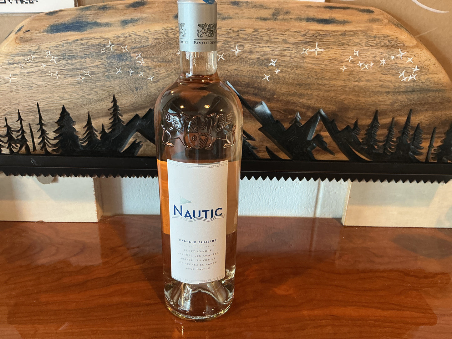 Nautic rose wine