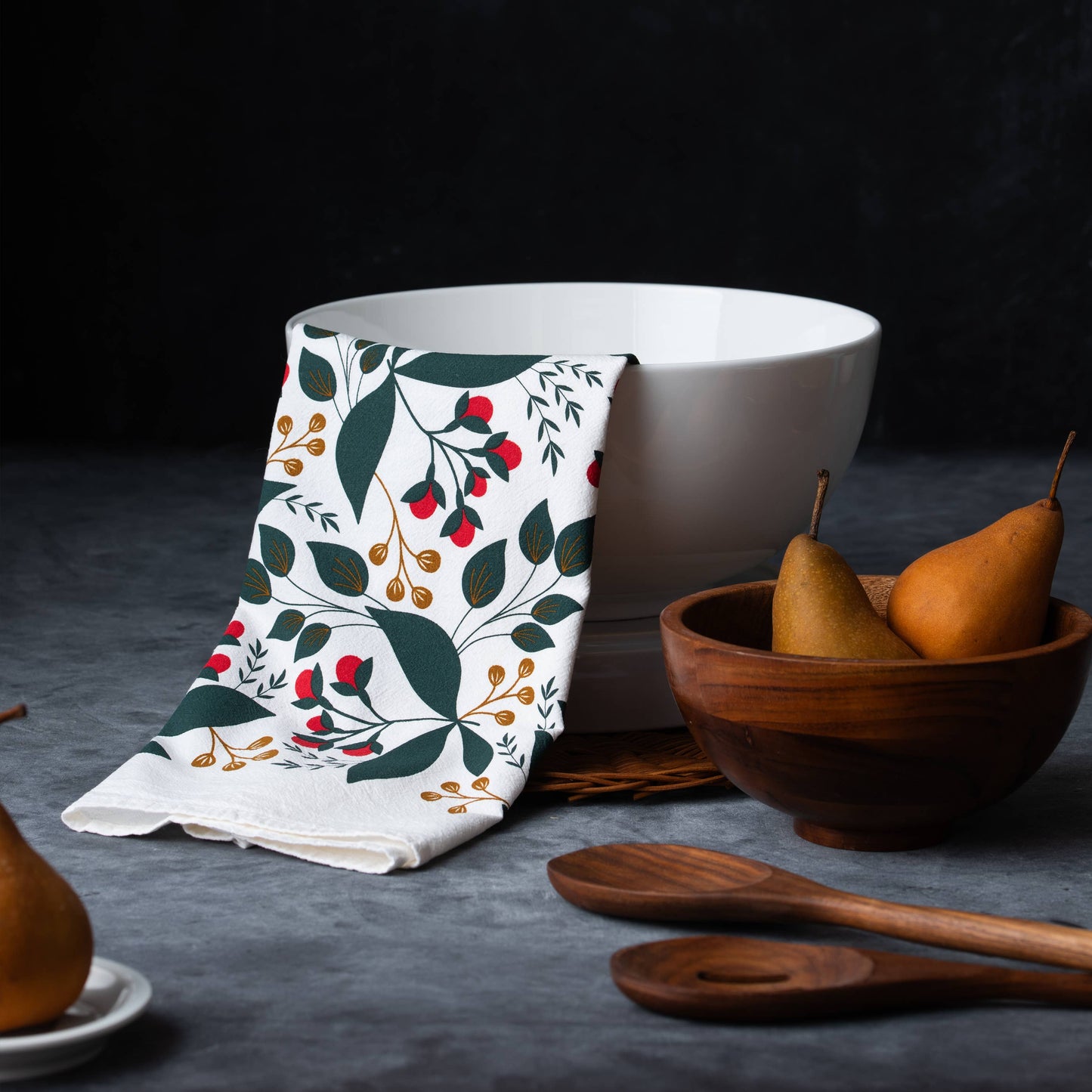 Winterberry Tea Towel / Holiday / USA Made